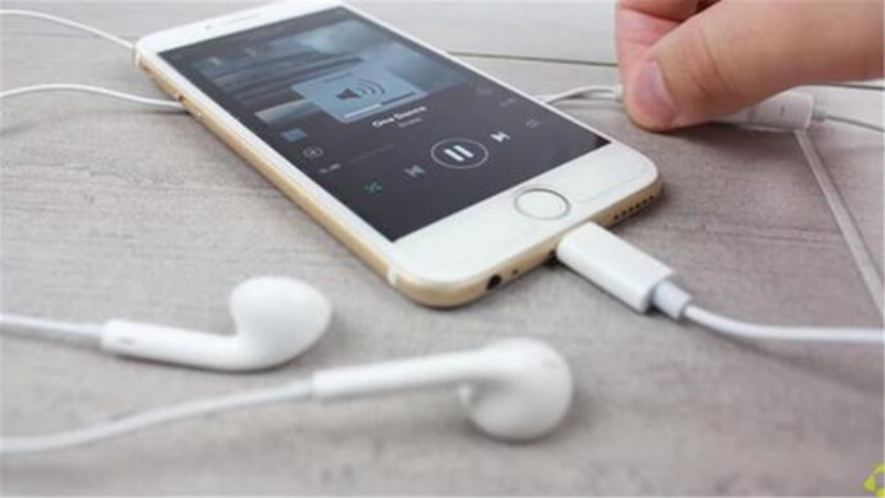020年苹果会出新耳机吗,2021年苹果耳机会出4代吗？"