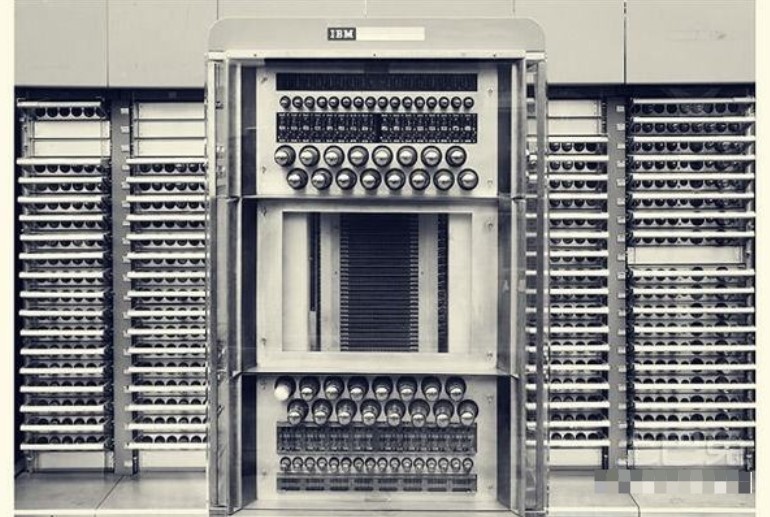 第一代计算机 四代图片